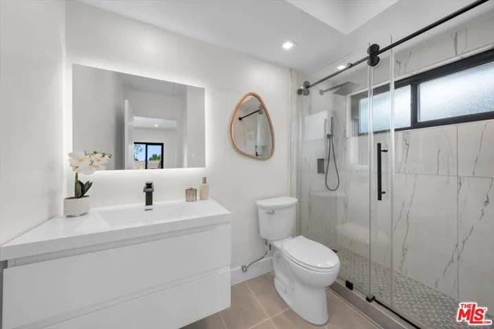 4847 Brewster Drive, Tarzana, California 91356
