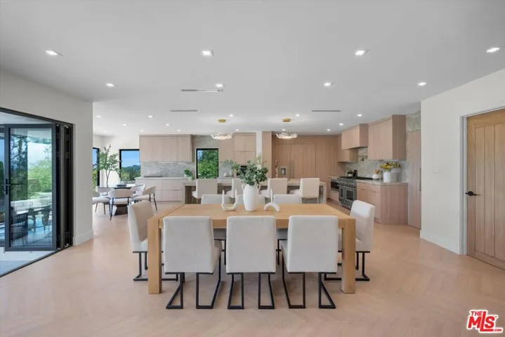 4847 Brewster Drive, Tarzana, California 91356