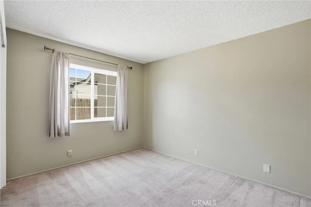 Downstairs 2nd Bedroom