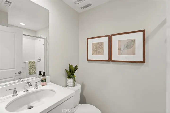 1st floor bath