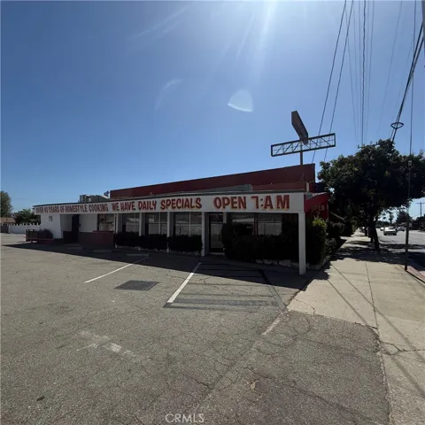 16918 Saticoy, Van Nuys, California 91406