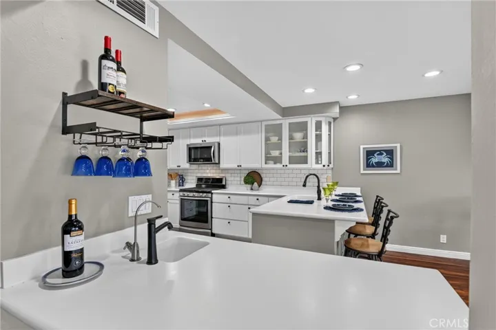 4541 Lyme Bay, Oxnard, California 93035
