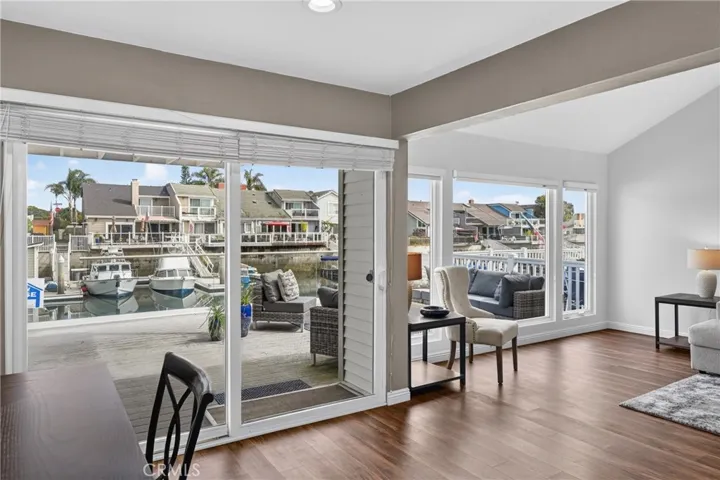 4541 Lyme Bay, Oxnard, California 93035