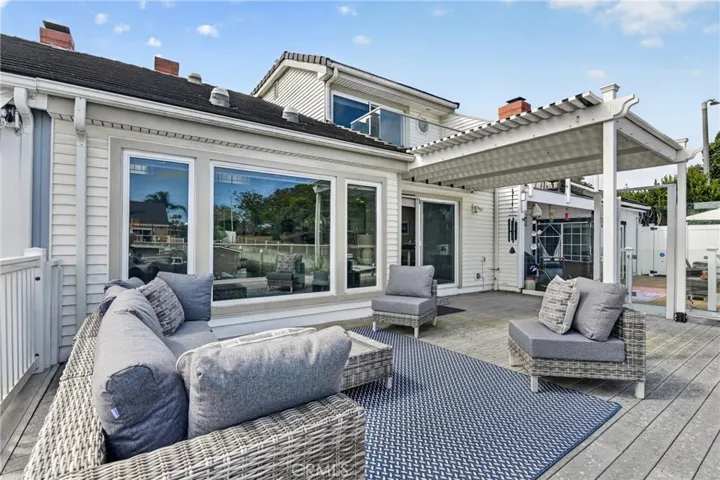4541 Lyme Bay, Oxnard, California 93035