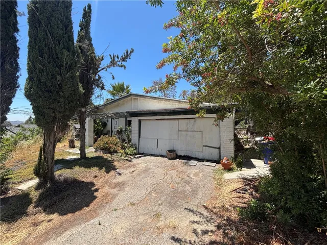 28189 Foxlane Drive, Canyon Country, California 91351