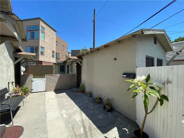 11427 1/4 Garvey Avenue, El Monte, California 91732