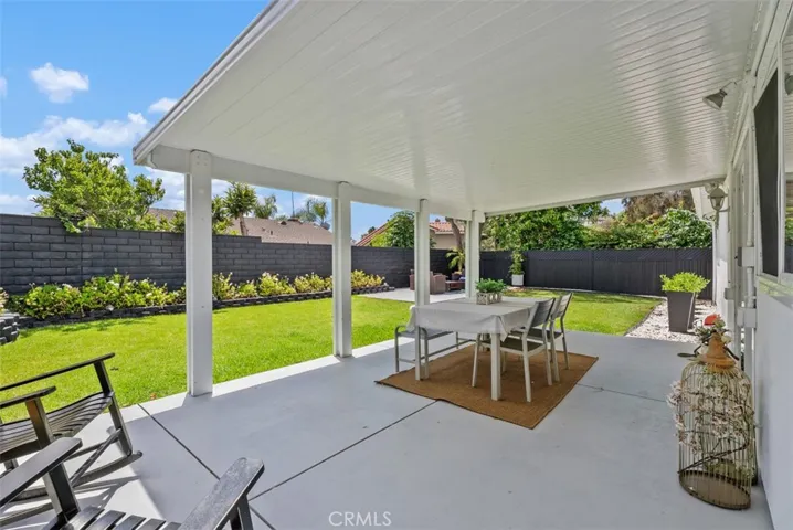 Backyard w/cover patio