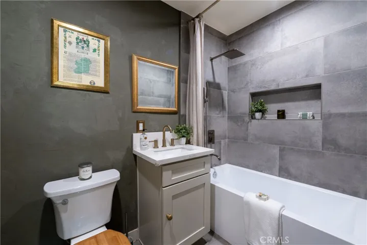 5919 Encino, Encino, California 91316