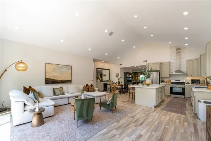 5919 Encino, Encino, California 91316