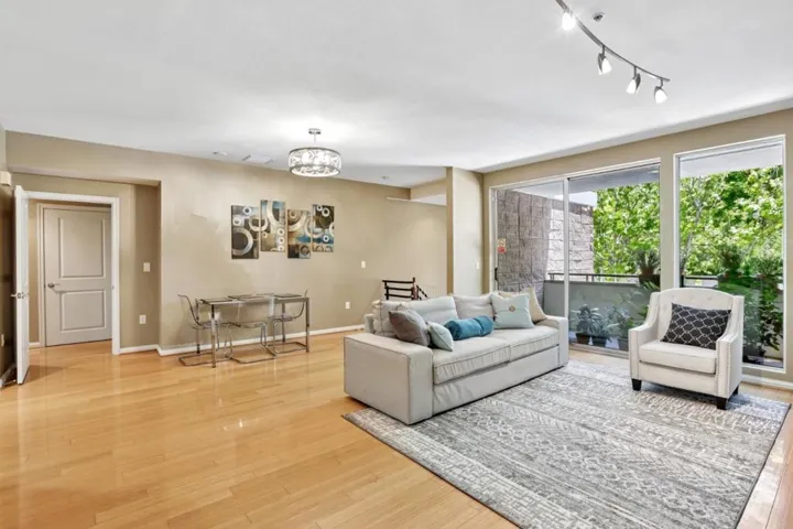 46 W Julian Street 217, San Jose, California 95110