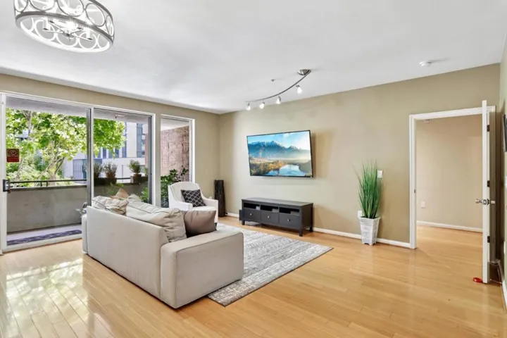 46 W Julian Street 217, San Jose, California 95110