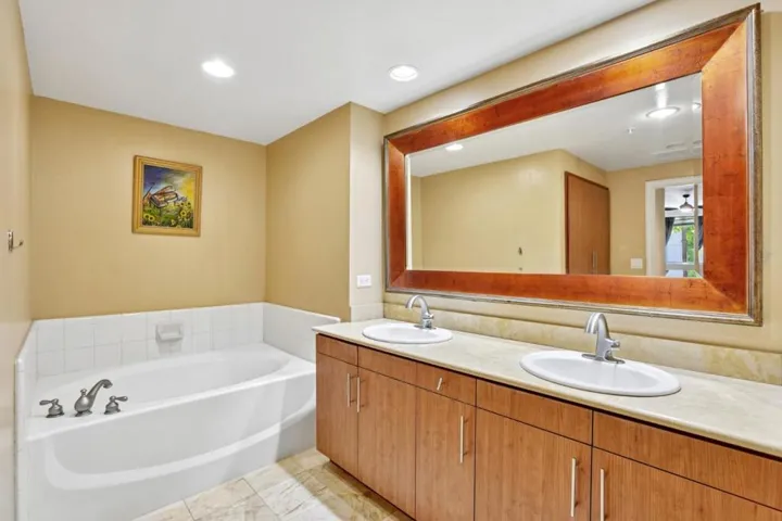 46 W Julian Street 217, San Jose, California 95110
