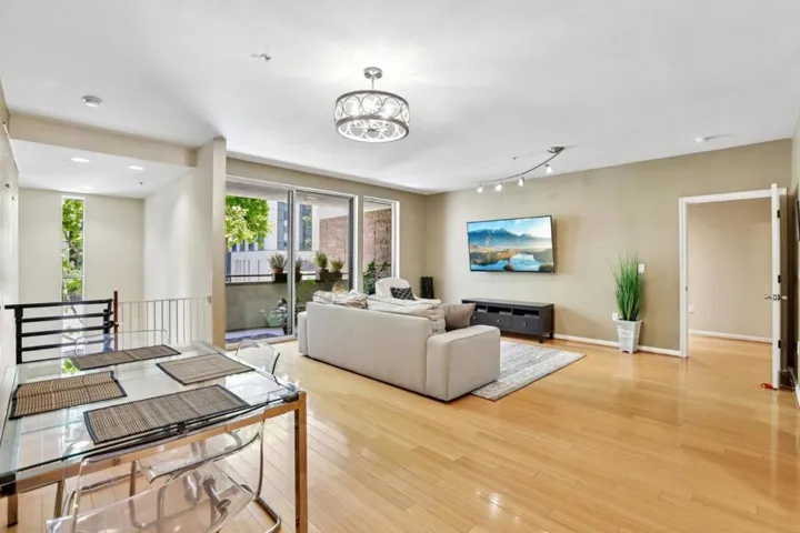 46 W Julian Street 217, San Jose, California 95110
