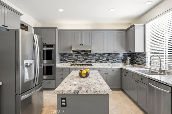 30479 Mallorca Pl, Castaic, California 91384
