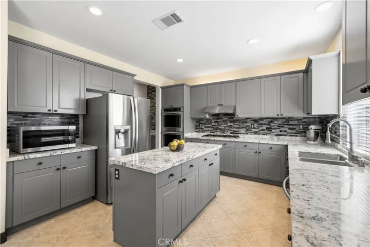 30479 Mallorca Pl, Castaic, California 91384