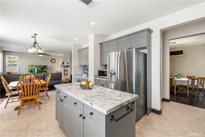 30479 Mallorca Pl, Castaic, California 91384