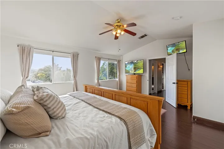 30479 Mallorca Pl, Castaic, California 91384