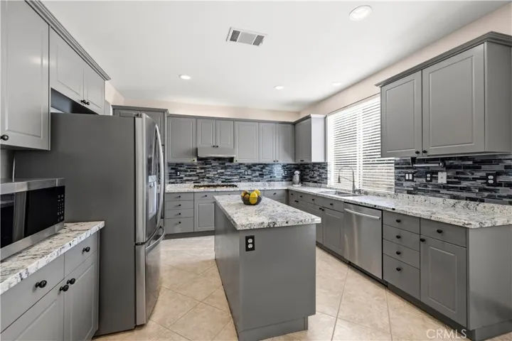 30479 Mallorca Pl, Castaic, California 91384