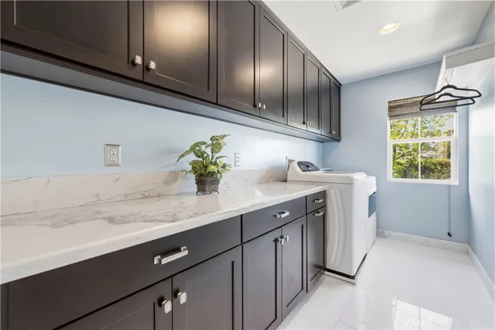 30479 Mallorca Pl, Castaic, California 91384