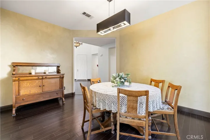 30479 Mallorca Pl, Castaic, California 91384