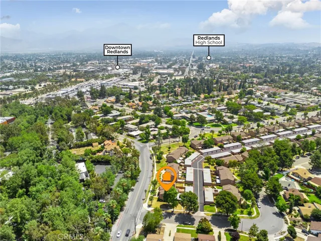 Close Proximity to Downtown!