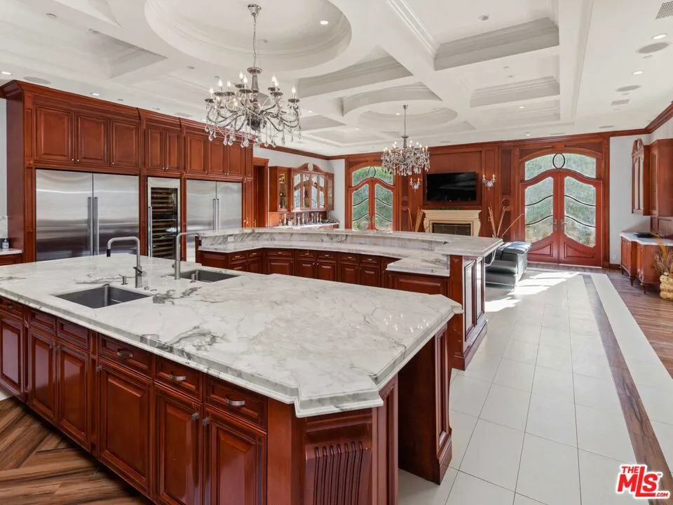 901 N Alpine Drive, Beverly Hills, California 90210 — photo 5