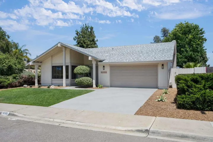 10355 Lairwood Drive, Santee, California 92071