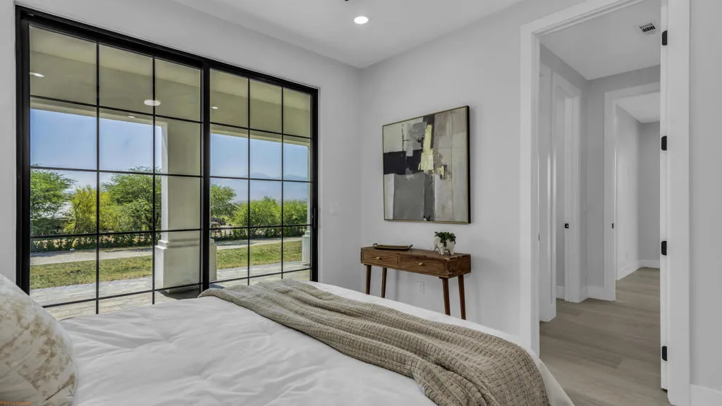 Guest Room 2