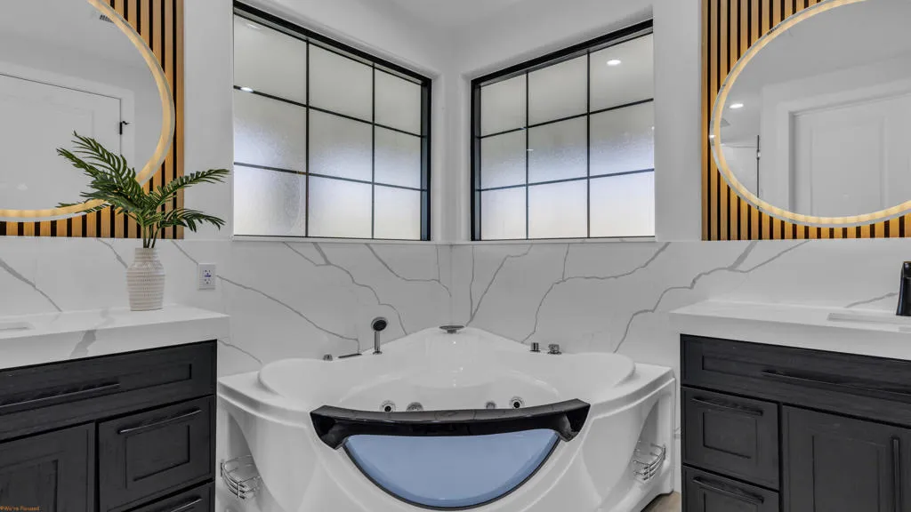 En Suite Jet Tub