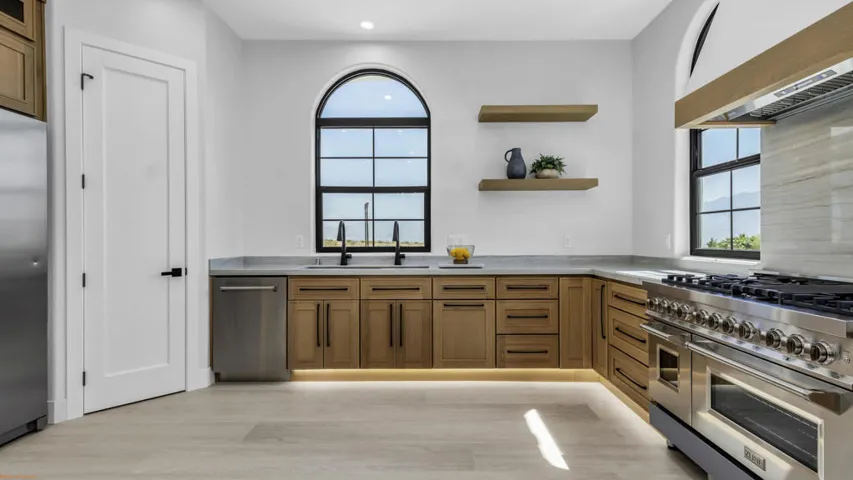 Double Sink/ Kitchen