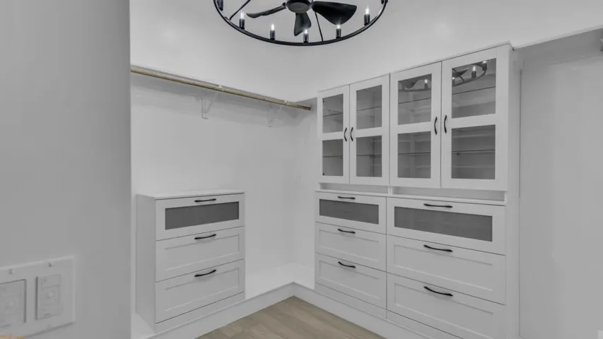 Walk-in Closet