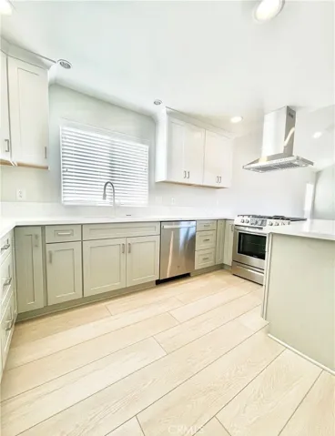 Kitchen with quartz countertops