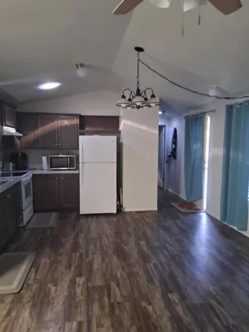 9218595317821148924