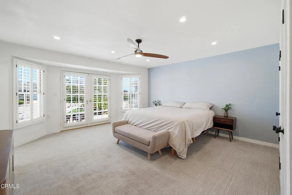 35_Primary bedroom