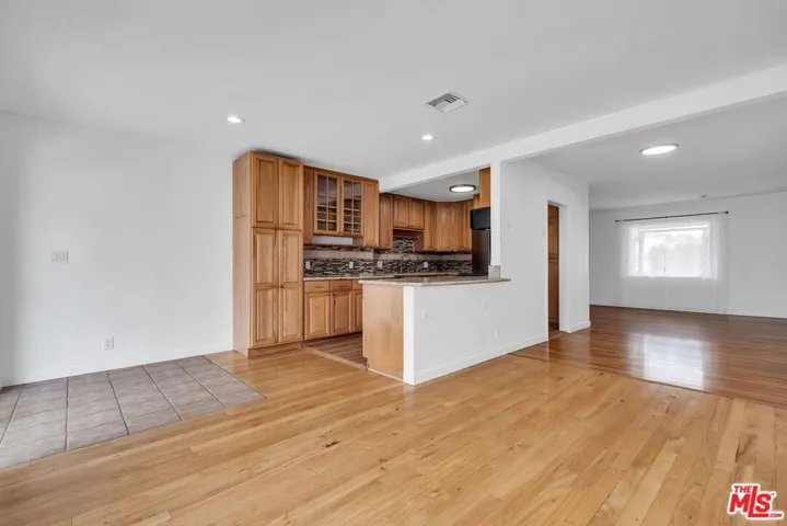 7832 Midfield Avenue, Los Angeles, California 90045