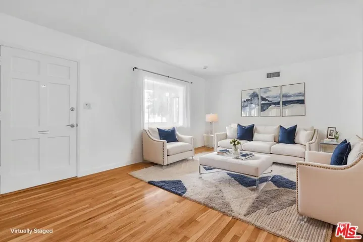 7832 Midfield Avenue, Los Angeles, California 90045