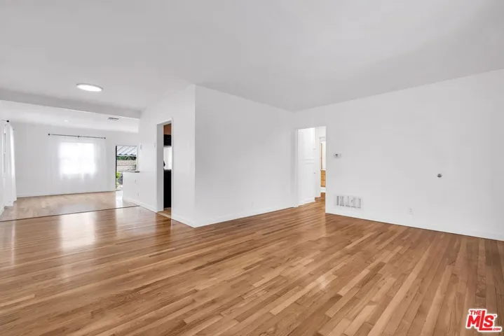 7832 Midfield Avenue, Los Angeles, California 90045