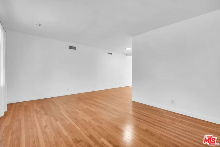 7832 Midfield Avenue, Los Angeles, California 90045