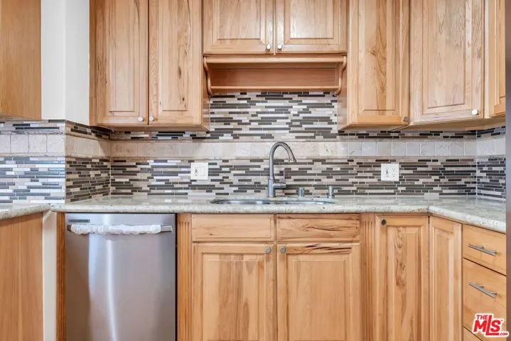 7832 Midfield Avenue, Los Angeles, California 90045