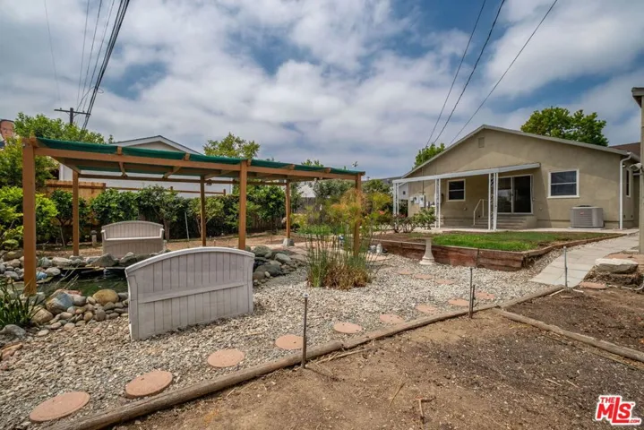 7832 Midfield Avenue, Los Angeles, California 90045