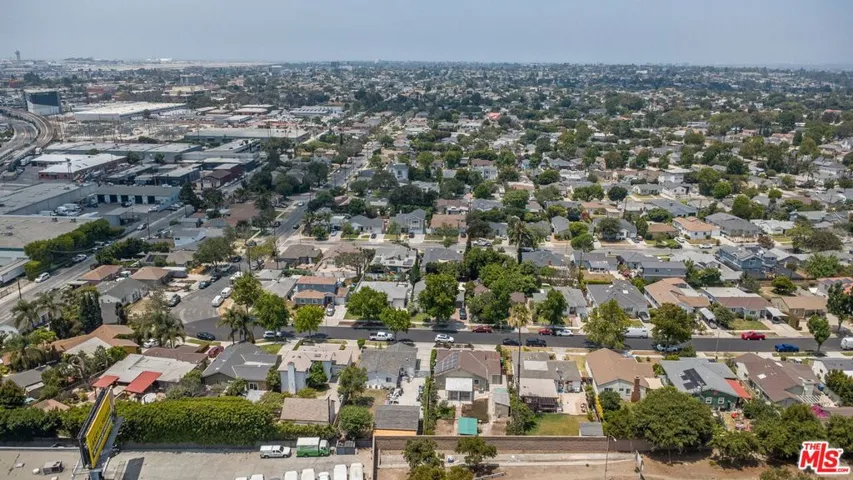 7832 Midfield Avenue, Los Angeles, California 90045