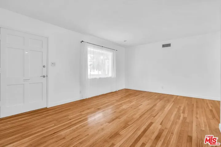 7832 Midfield Avenue, Los Angeles, California 90045