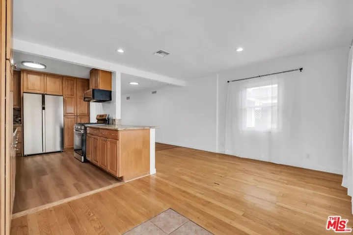 7832 Midfield Avenue, Los Angeles, California 90045