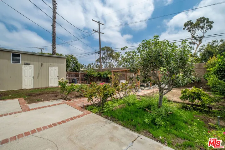 7832 Midfield Avenue, Los Angeles, California 90045
