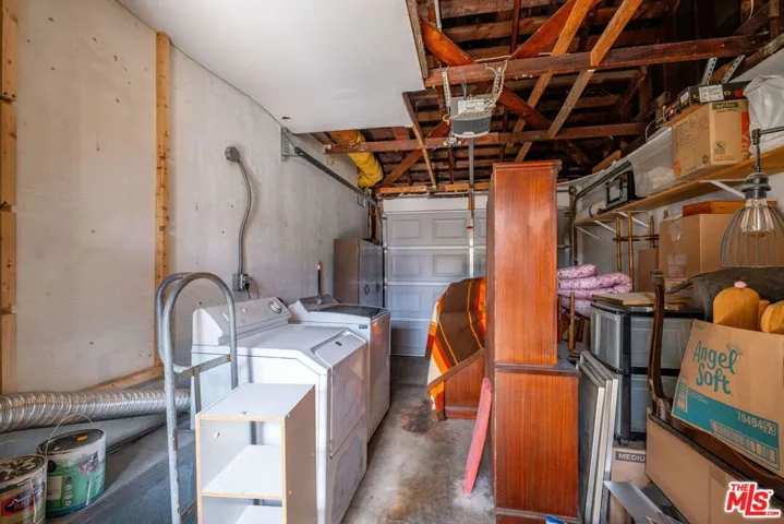 7832 Midfield Avenue, Los Angeles, California 90045