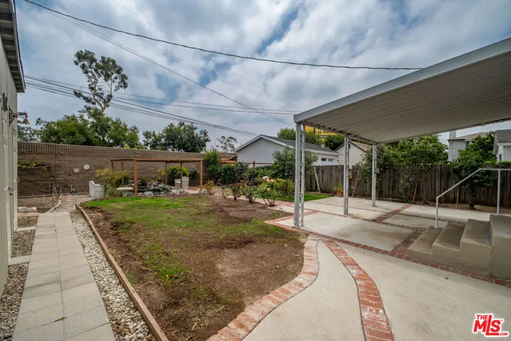 7832 Midfield Avenue, Los Angeles, California 90045