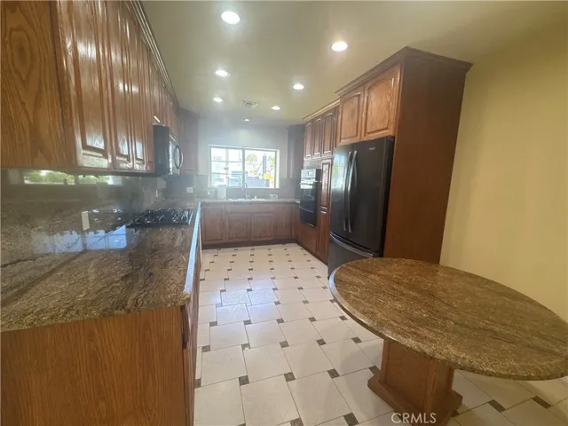 5171 Chimineas, Tarzana, California 91356