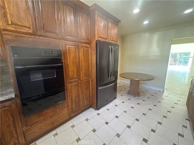 5171 Chimineas, Tarzana, California 91356