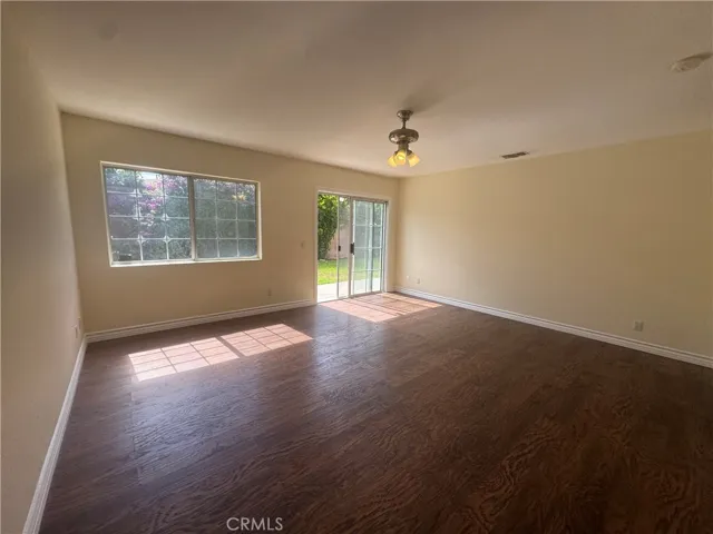 5171 Chimineas, Tarzana, California 91356