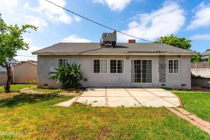 20709 Schoolcraft St MLS-22